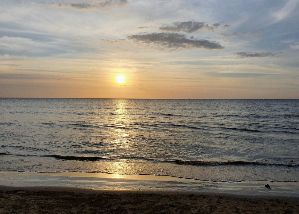 Kota Kinabalu: City & Romantic Sunset Cruise Private Tour