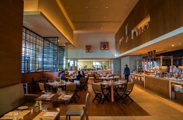 マニラ コンラッドホテル ブラッセリー オン 3 ビュッフェ