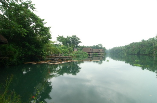 Manila: Villa Escudero Day Trip