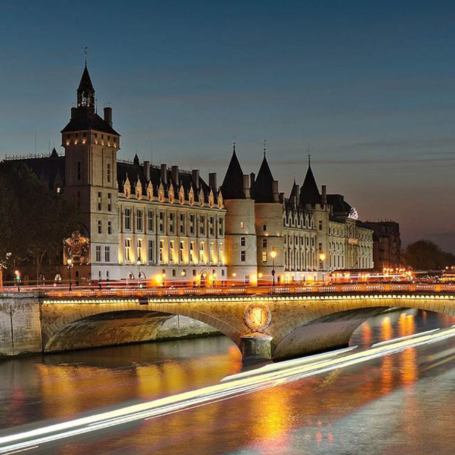 パリ・コンシェルジュリー 優先入場 チケット(QRコードですぐ入場)