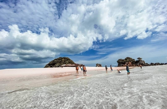 푸켓 피피섬 & 카이섬 스피드보트 투어 (스노클링 체험)