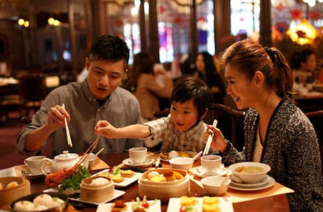 홍콩 디즈니랜드® 플라자 인 스페셜 식사 쿠폰 (딤섬 & 바베큐 스페셜티 세트 메뉴)