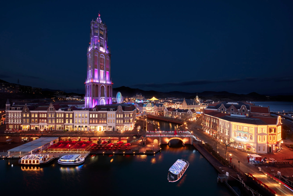 [Promotion] Nagasaki Huis Ten Bosch Round Trip Shuttle Bus Tour (Departing from Fukuoka)