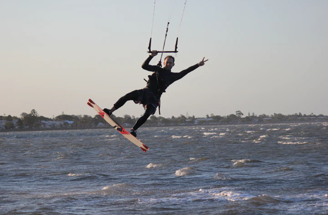 Brisbane Kitesurfing & Windsurfing Class (Surf Connect Watersports Centre)