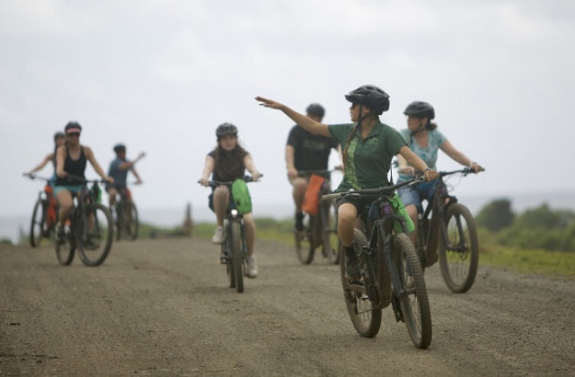 Hawaii Kualoa Ranch Electric Bike Tour