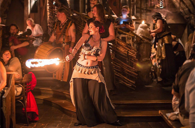 프라하 중세 레스토랑 5코스 디너 & 공연