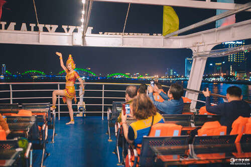 다낭 야경 한국어 가이드 단독 투어 (디자인 공원, 버기투어, 유람선, 씨푸드 식사)