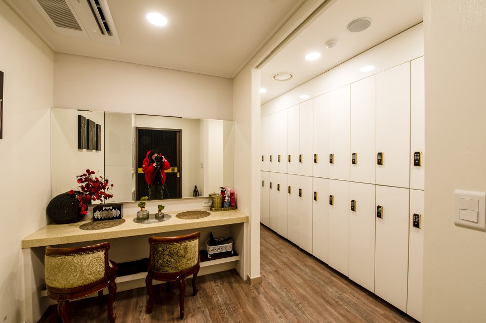 강남 이네스 엘라뷰티