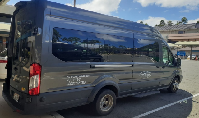 Hawaii Food and Waikele Premium Outlets Shopping Tour