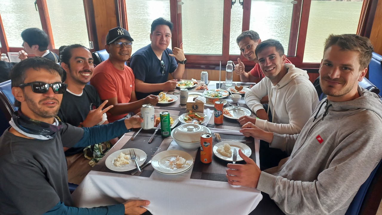 Ha Long Bay: Cruise Day Tour from Hanoi