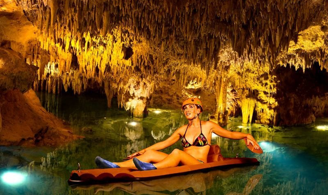 칸쿤 Xplor Fuego 나이트 입장권 (왕복 교통 포함)