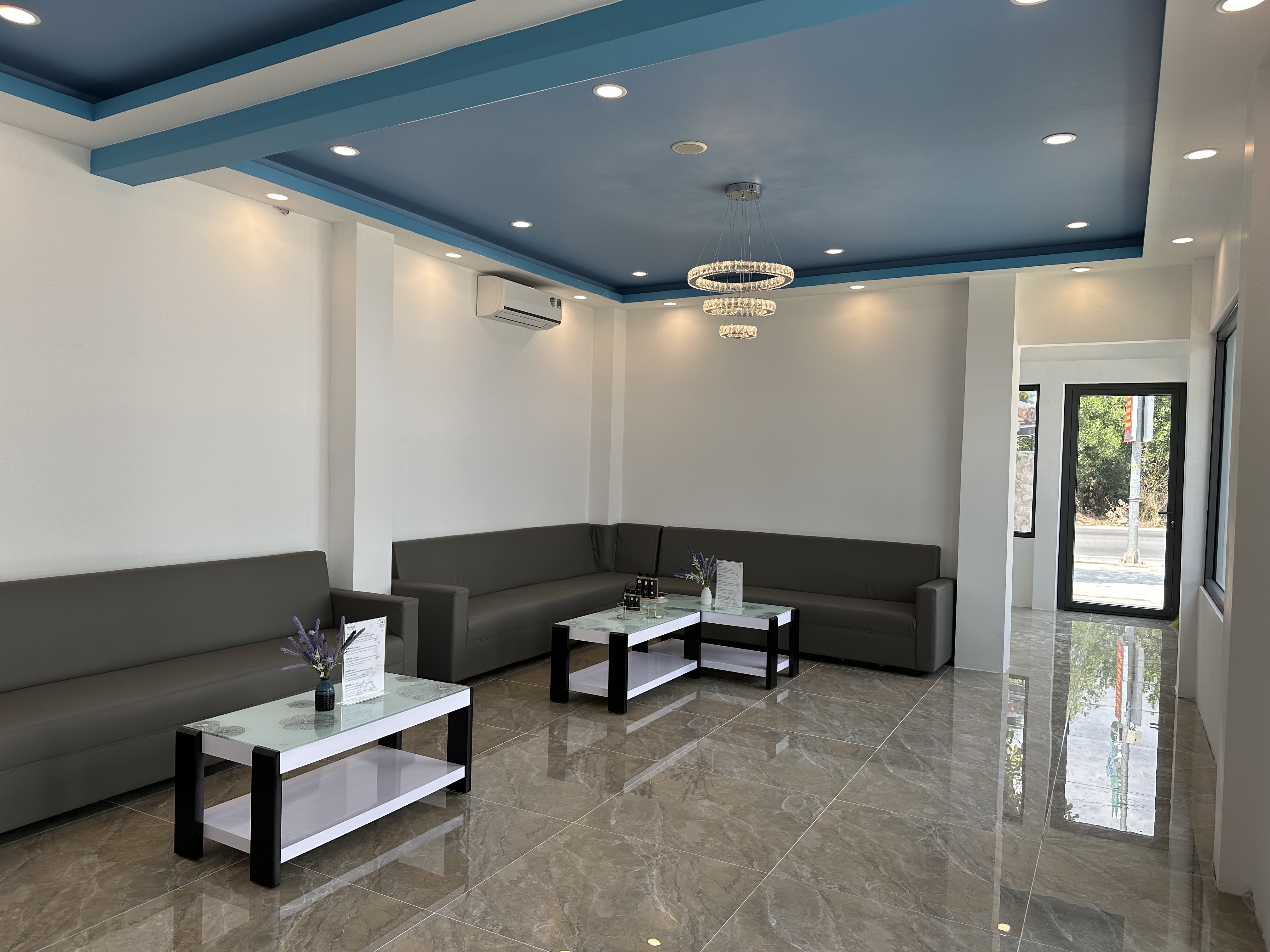 푸꾸옥 모닝투어 슈퍼카 모닝투어 렌트카 티켓 마사지 단독투어