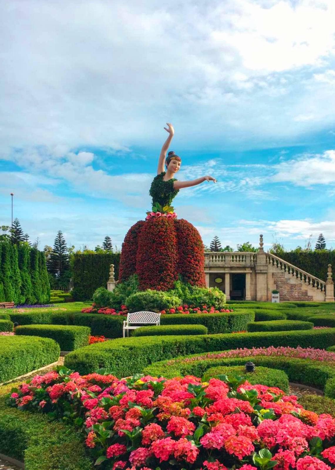 다낭 바나힐 단독 왕복차량 & E-티켓 (호텔 픽업 및 드랍 (공항) / 무제한 이용 / 입장권 / 왕복 케이블카)