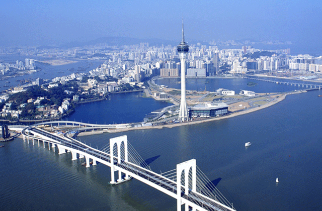 Macau Tower: Tromba Rija Buffet with Observation Deck Admission