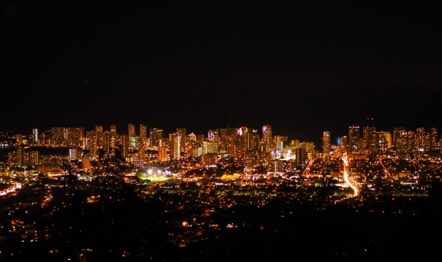 ハワイ・ホノルル・ウルフギャングステーキハウス(デラックスコース)＆タンタラス夜景ツアー