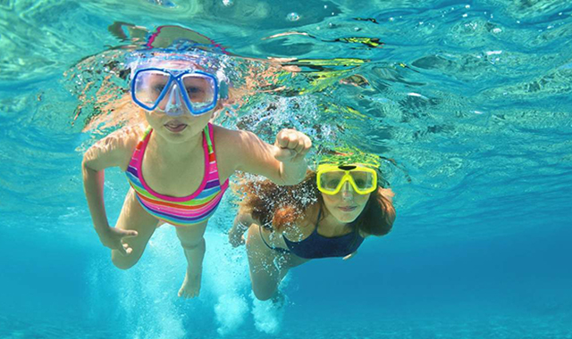 Boracay: Island Hopping Tour (with Seafood BBQ Lunch & Snorkeling)