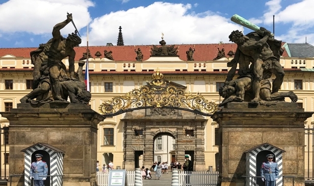 프라하성 내부 관람과 전망까지 만나는 역사 투어