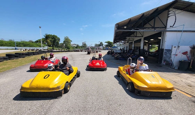 후아힌 고카트 체험