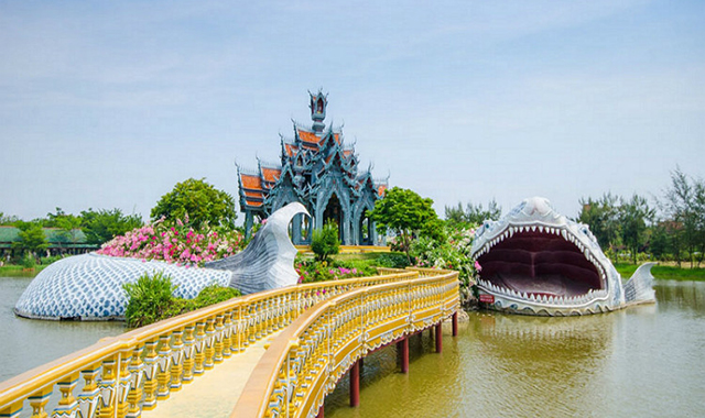 バンコク・ランドマークとムアンボランを巡るプライベートツアー