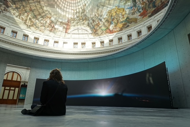 파리 피노 컬렉션 도슨트 투어 - 아티스트와 큐레이터의 완벽한 케미, 잘 차려진 현대 미술