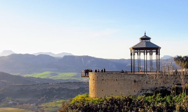 세비야 출발 - 론다, 프리힐리아나, 네르하 - 그라나다 도착 투어