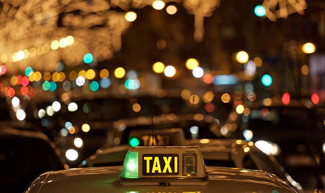 도시의 밤을 물들이는 마드리드 야경 투어