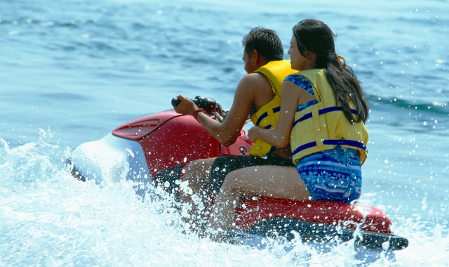 セブ・マクタン・ウォータースポーツ(ジェットスキー/バナナボート/水中スクーター/ヘルメットダイビング/スキューバダイビング)