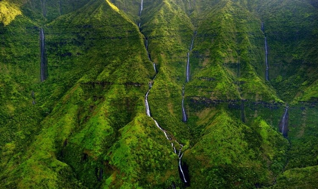 Hawaii Kauai Blue Hawaiian Helicopter Tour