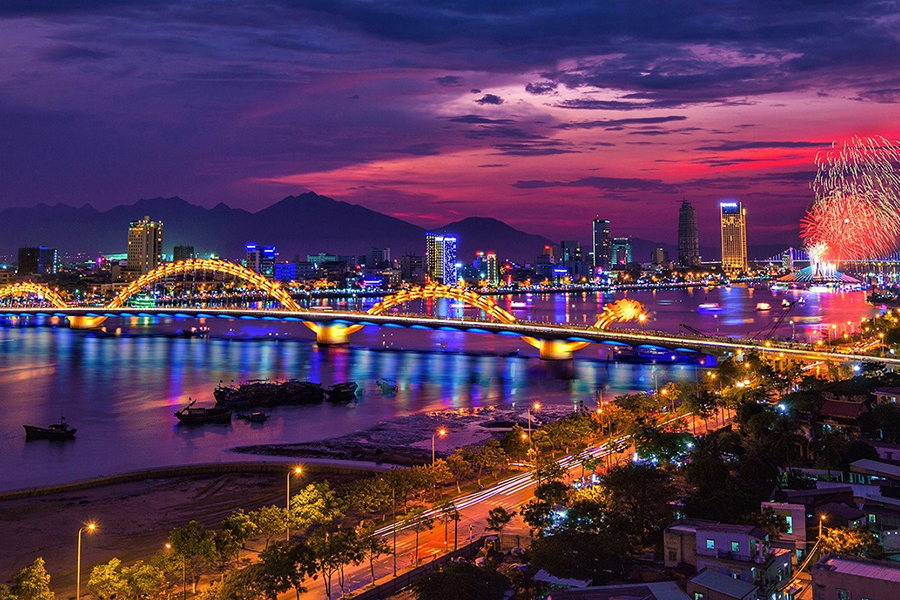 다낭 야경 한국어 가이드 단독 투어 (디자인 공원, 버기투어, 유람선, 씨푸드 식사)