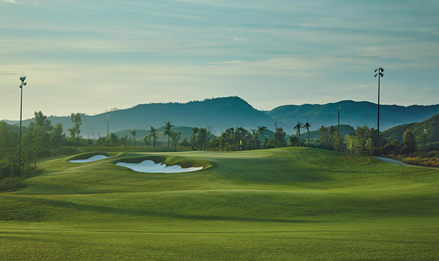 Da Nang: Hotel - Golf Course Round-trip Transfer Service
