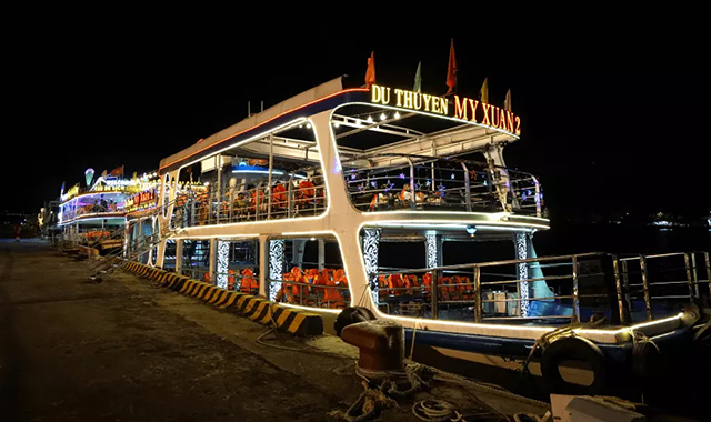 다낭 한강 크루즈 유람선 (맥주 무제한 제공)