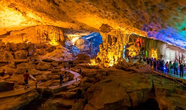 하롱베이 프리미엄 당일 투어 (하노이 출발 + 리무진 차량 탑승)