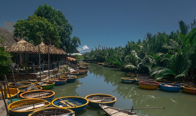 ホイアン・漁師と楽しむココナッツボート＆伝統漁体験