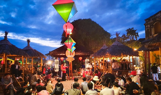 호이안 소원배와 야시장 투어 (WAUG Exclusive)