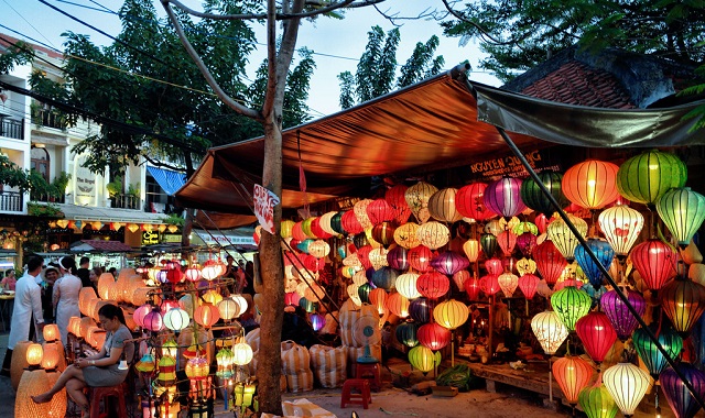 호이안 소원배와 야시장 투어 (WAUG Exclusive)