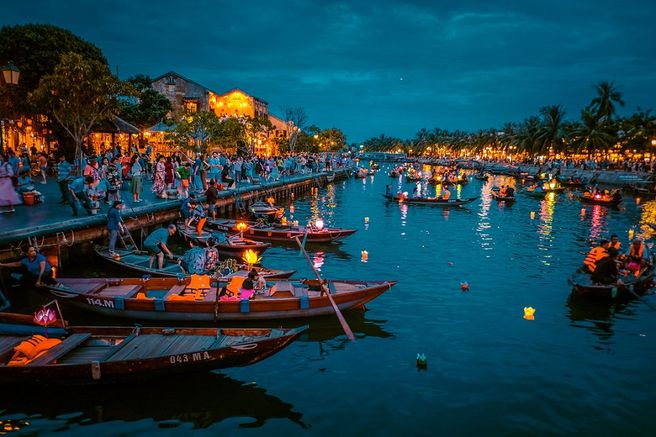 Hoi An Wish Boat and Night Market Tour (WAUG Exclusive)