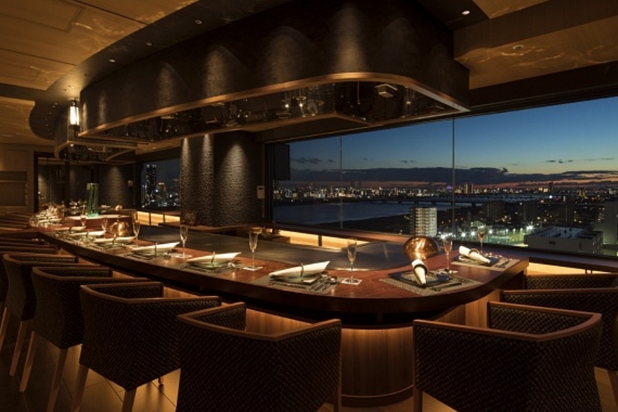 大阪 和牛 鉄板焼き OUSAKA