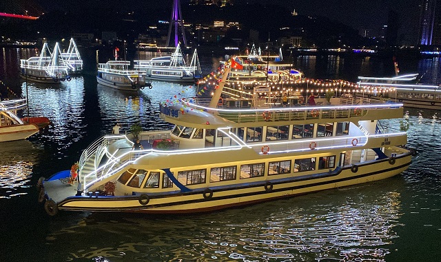 베트남 하롱베이 럭셔리 일일투어 (리무진 차량)