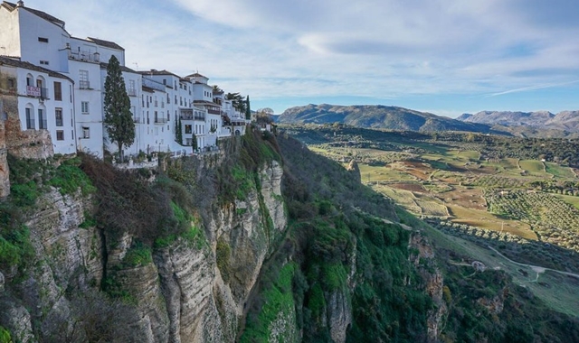 [팔로우미] 세비야 출발: 론다 야경을 만나는 낭만 투어