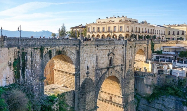 [팔로우미] 세비야 출발: 론다 야경을 만나는 낭만 투어