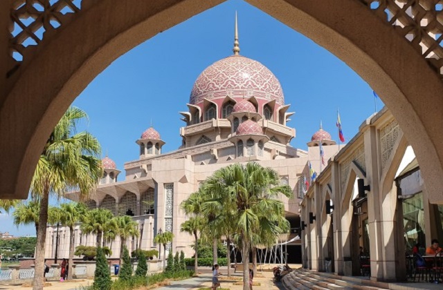 쿠알라룸푸르 푸트라자야 & 바투동굴 & 블루티어 그리고 반딧불 투어