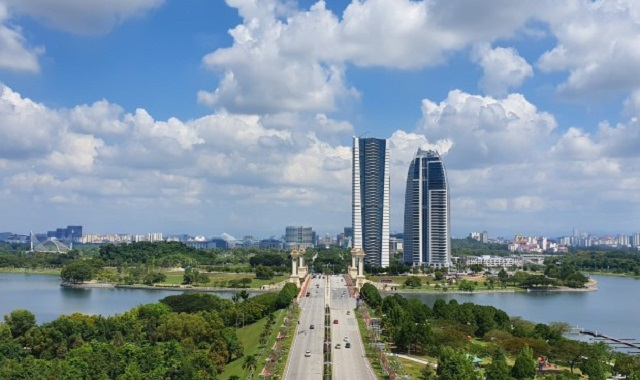 쿠알라룸푸르 푸트라자야 & 바투동굴 & 블루티어 그리고 반딧불 투어