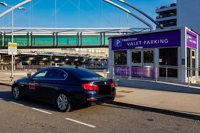 London Heathrow Airport Premium Sedan/Minivan Private Transfer