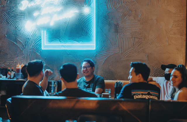 파티 싱가포르 비스포크 펍 & 클럽 크롤 투어