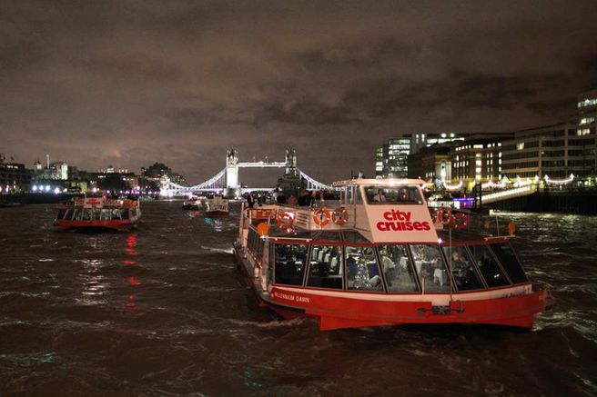 London Thames River Dinner Cruise (4-Course Meal)