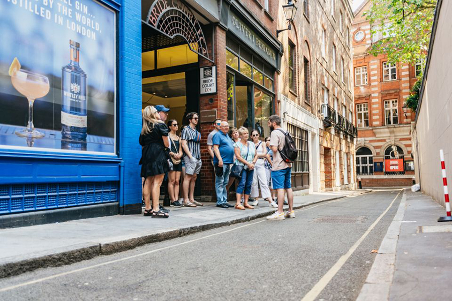 Historical Pub Walking Tour in London