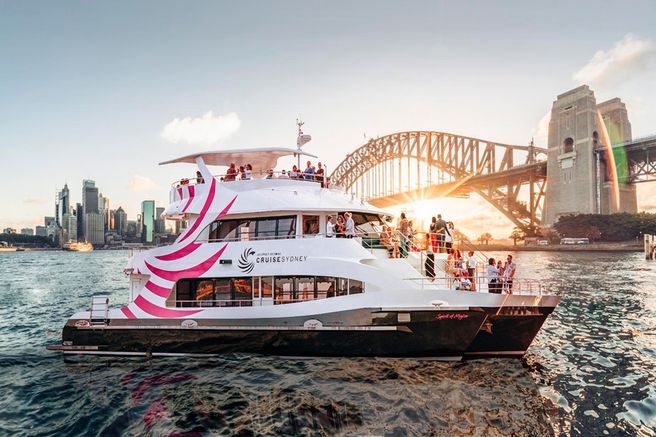 Sydney Harbour All-Inclusive Dinner Cruise