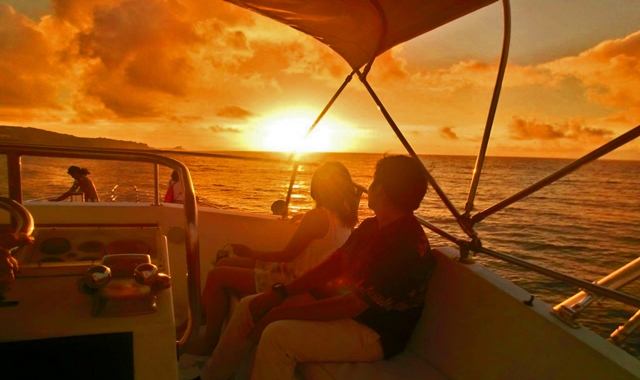 괌 피쉬아이 마린파크 선셋 크루즈 & 해중 전망대 (아일랜드 BBQ 디너 포함)