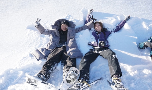 Interlaken: White Mountain Adventure (Snow Hiking & Sledding & Fondue)