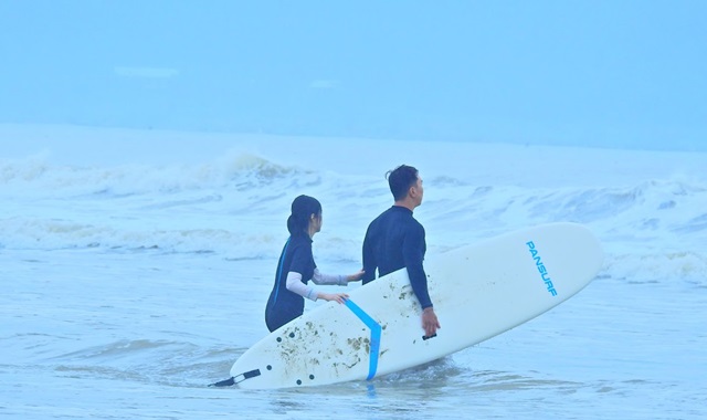 다낭 판서프 서핑 입문 강습 + 사진 촬영 서비스 (WAUG Exclusive)